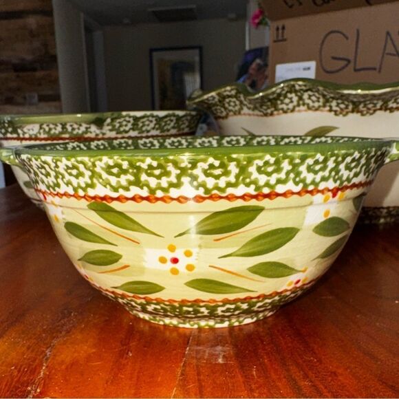 Temp-Tations Ovenware Old World Green 1 Qt & 1.5 Qt mixing bowls - Picture 5 of 7